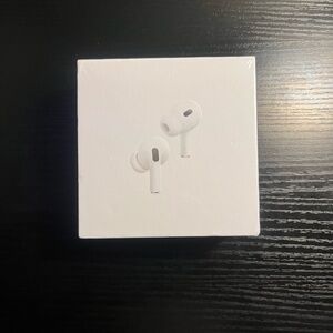 Apple AirPods Pro 2nd Gen with MagSafe Case